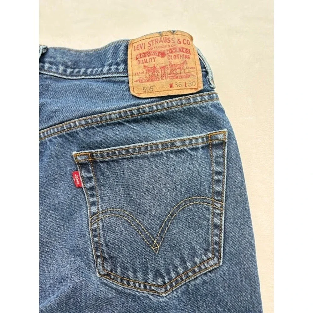 Levi's‎ Men 505 Regular Fit Jeans Size 36 x 30 Medium Wash